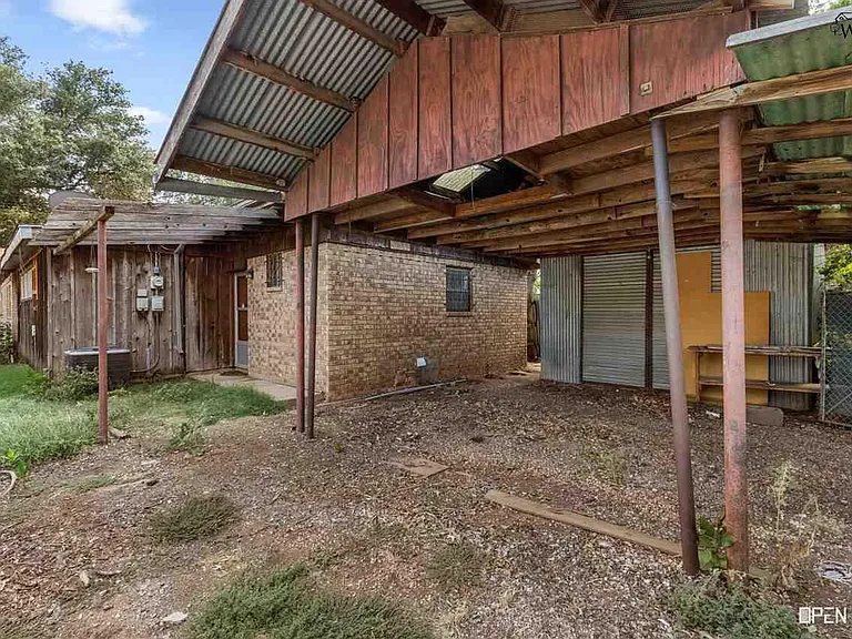 2920 Cunningham Dr — Photo 25