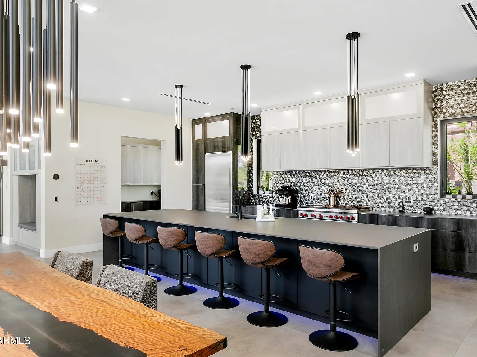 6 bed, 6623 sqft, $60,000 — Photo 3