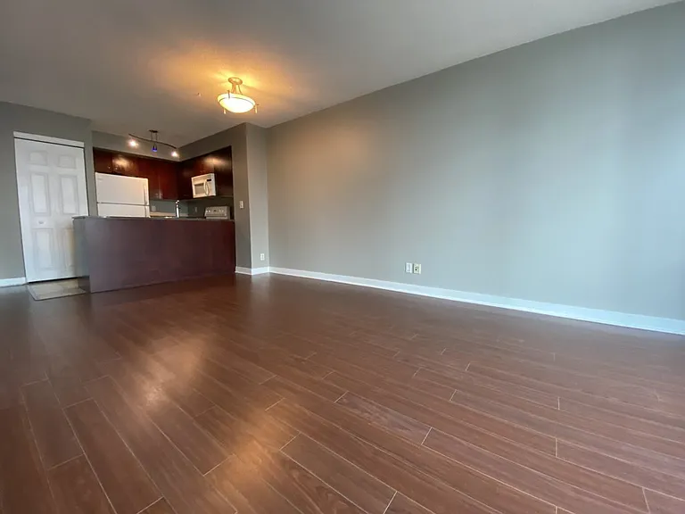 397 Front St W #2201 — Photo 5