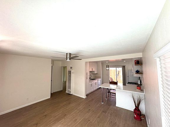 5th image of 324 S 49th St
