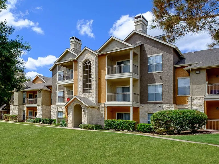 District at La Frontera — Photo 2