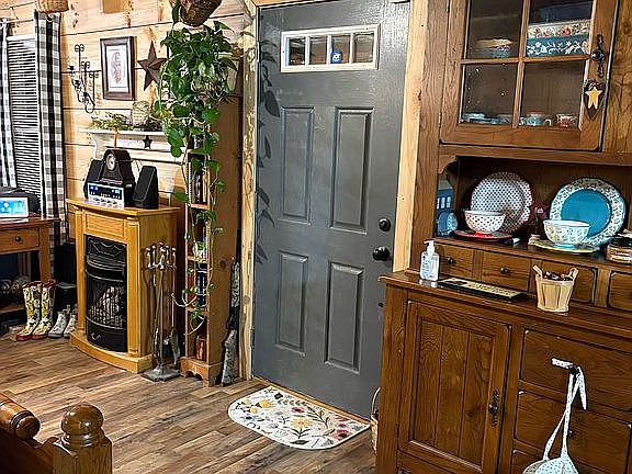 2nd image of 320 Ray Mathis Rd