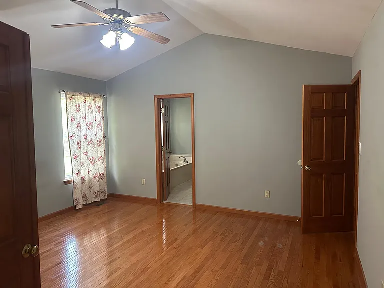1370 Briar Creek Dr — Photo 16