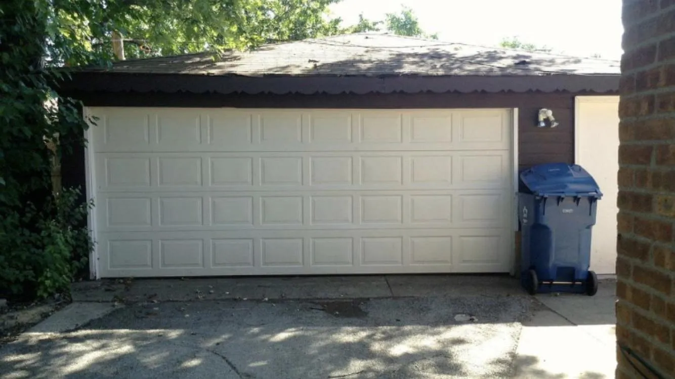4 bed, 1.5 bath, 1469 sqft, $3,000 — Photo 2
