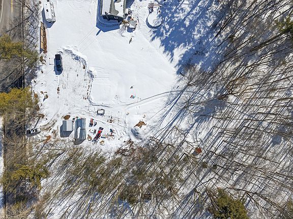 4th image of 183 Rochester Street