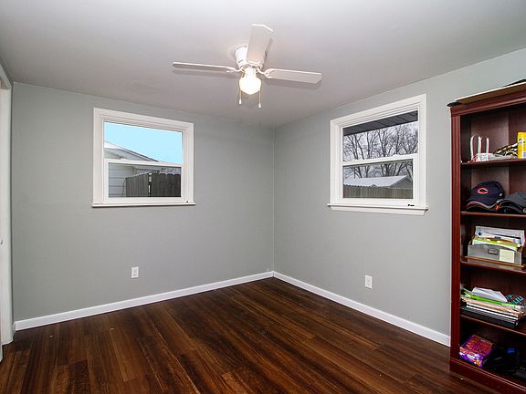 5th image of 25 Hanson Dr