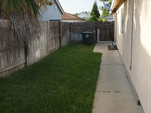 5th image of 9026 Stinson Beach Way