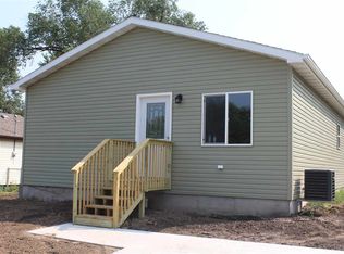 221 Jefferson Ave, Norfolk, NE 68701