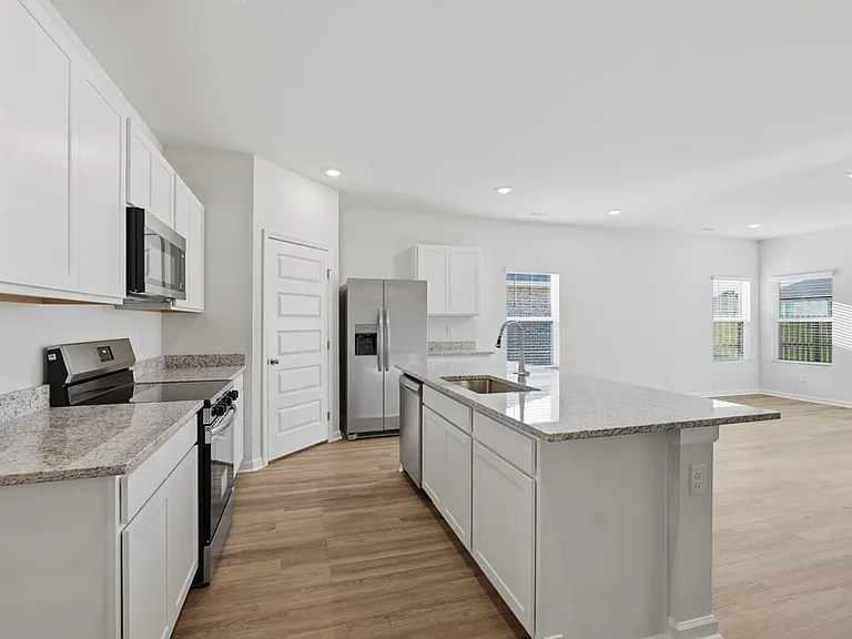6141 Feather Way SE — Photo 4