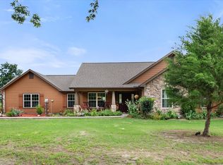 123 Clubhouse Dr, Corsicana, TX 75109