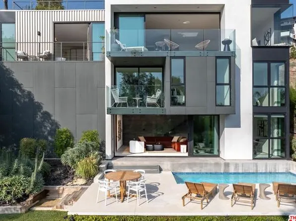2641 Hargrave Dr, Los Angeles, CA 90068