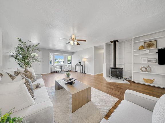 3rd image of 5556 Joan Way