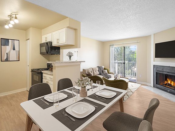 Cozy Dining Room