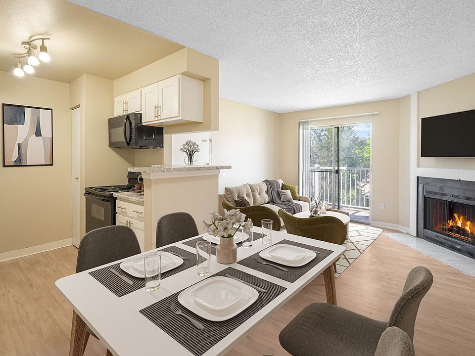 Cozy Dining Room