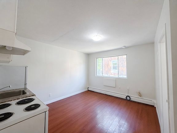 2nd image of 198 Dunn Ave #303