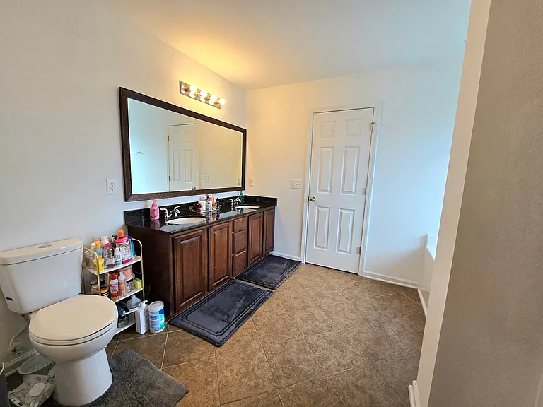 525 Batty Way — Photo 26