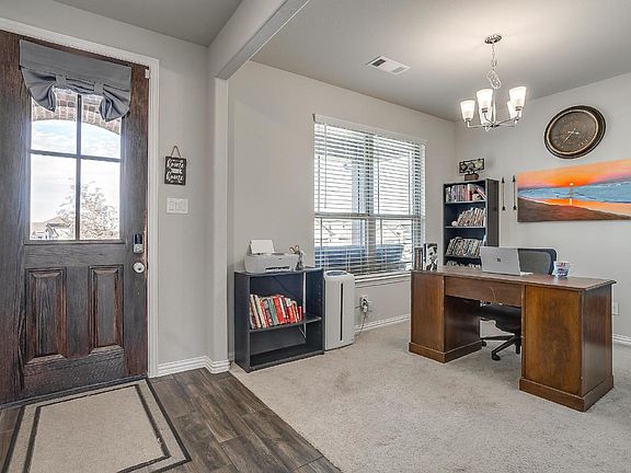 5th image of 121 Everest Ct