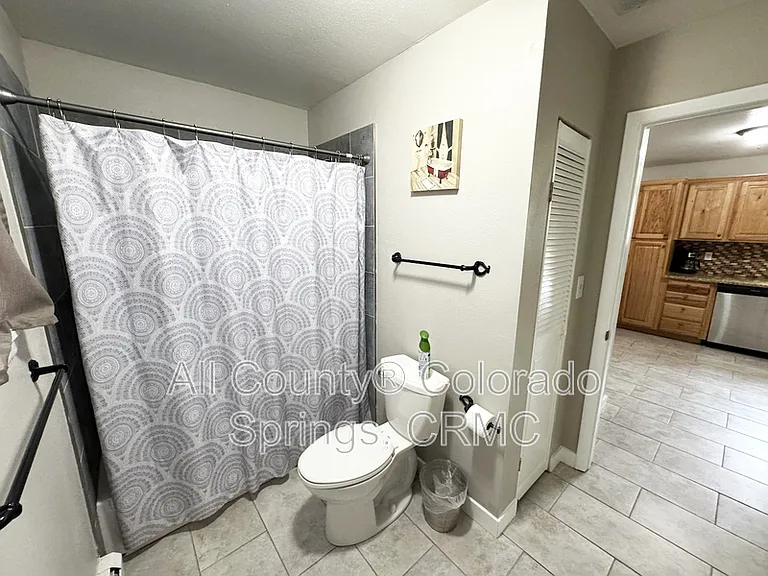 2126 W Kiowa St #101 — Photo 12