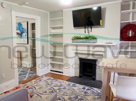 2 Champney Pl