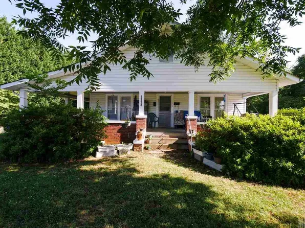 2423 2nd Ave SW #1, Hickory, NC 28602