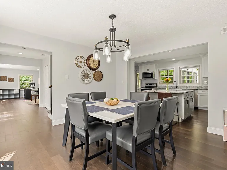 1205 Windermere Ct — Photo 7