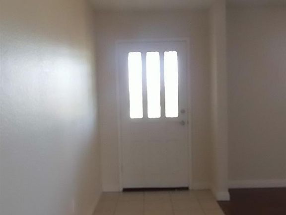 4th image of 4405 Sierra Vista Ct