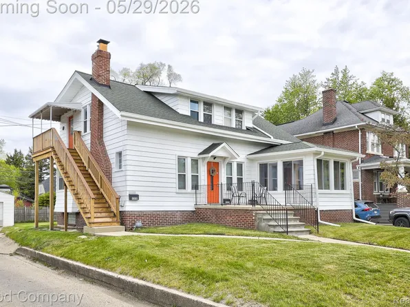 131 E Cambourne St, Ferndale, MI 48220