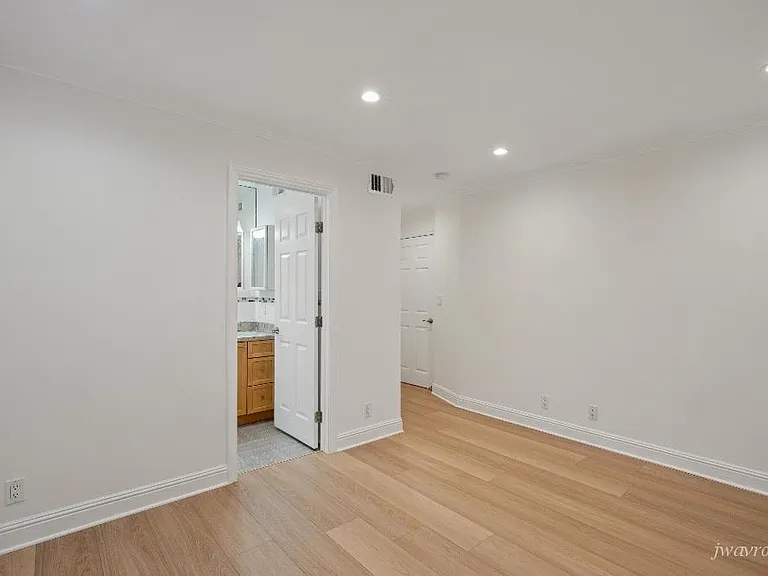 2714 Noriega St — Photo 20