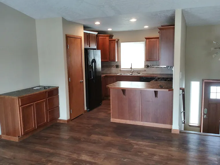 18207 E Montgomery Ave — Photo 4