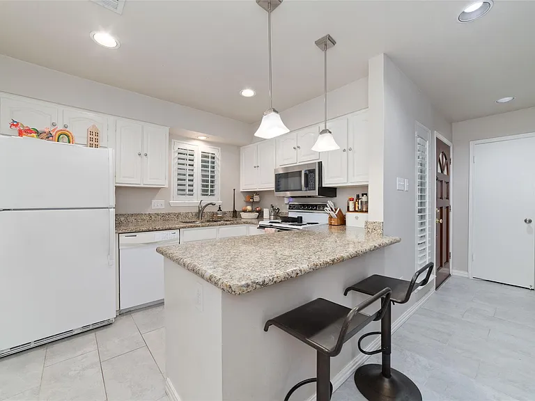 869 Wax Myrtle Ln #A — Photo 14