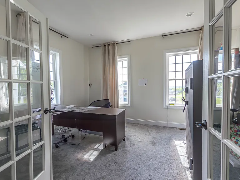 8 Colleen Cir — Photo 19