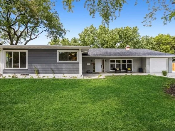 223 W Lane St, Winterset, IA 50273