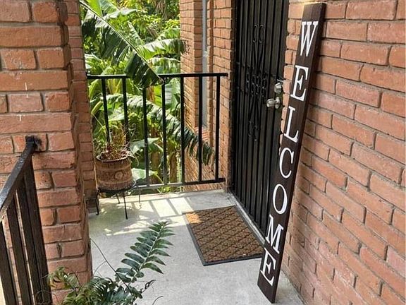 2nd image of 1900 W Elizabeth St #8E