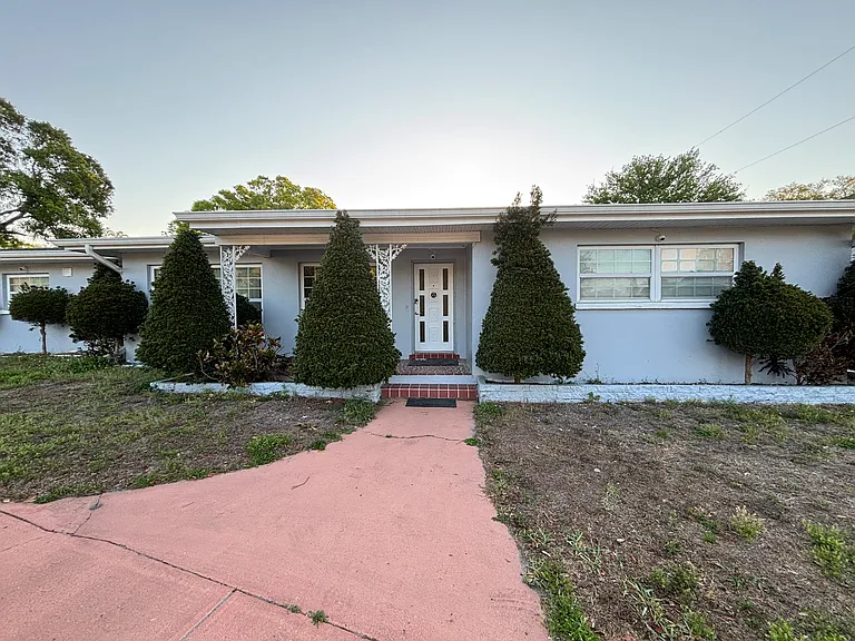 1215 S Keene Rd — Photo 1