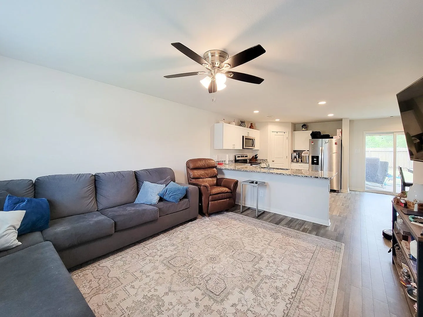 2 Story Home in the Crown Point Community! The desirable Dupont Plan boasts an open design encomp... — Photo 4