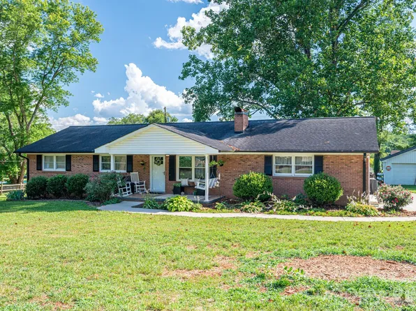1529 Home Trl, Lincolnton, NC 28092