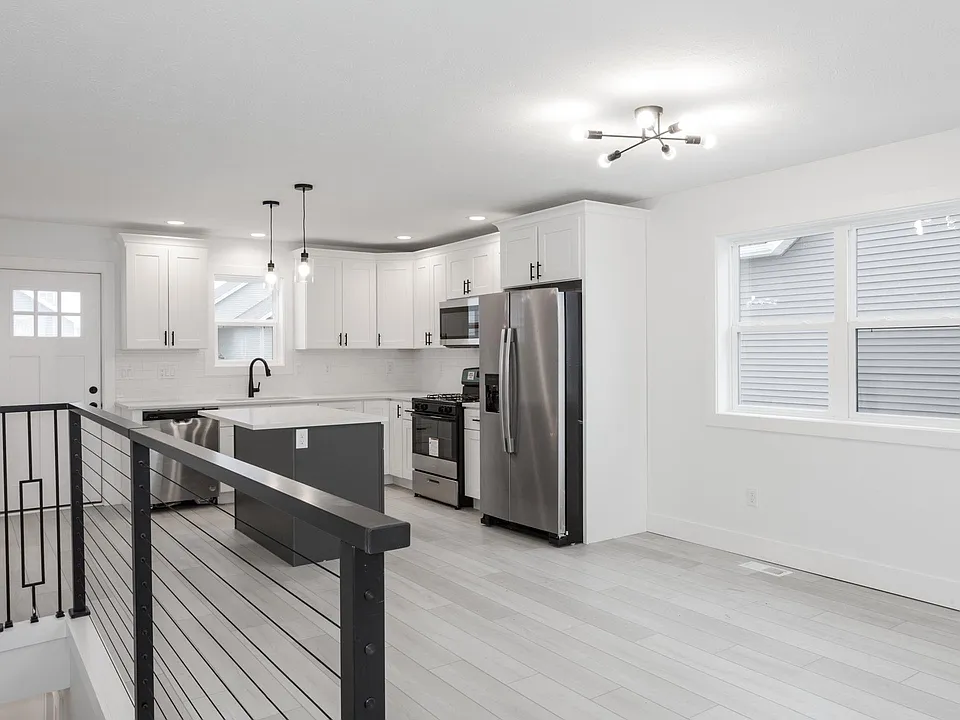 1527 Duncannon Dr