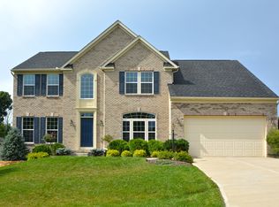 5550 Falling Wood Ct, Milford, OH 45150