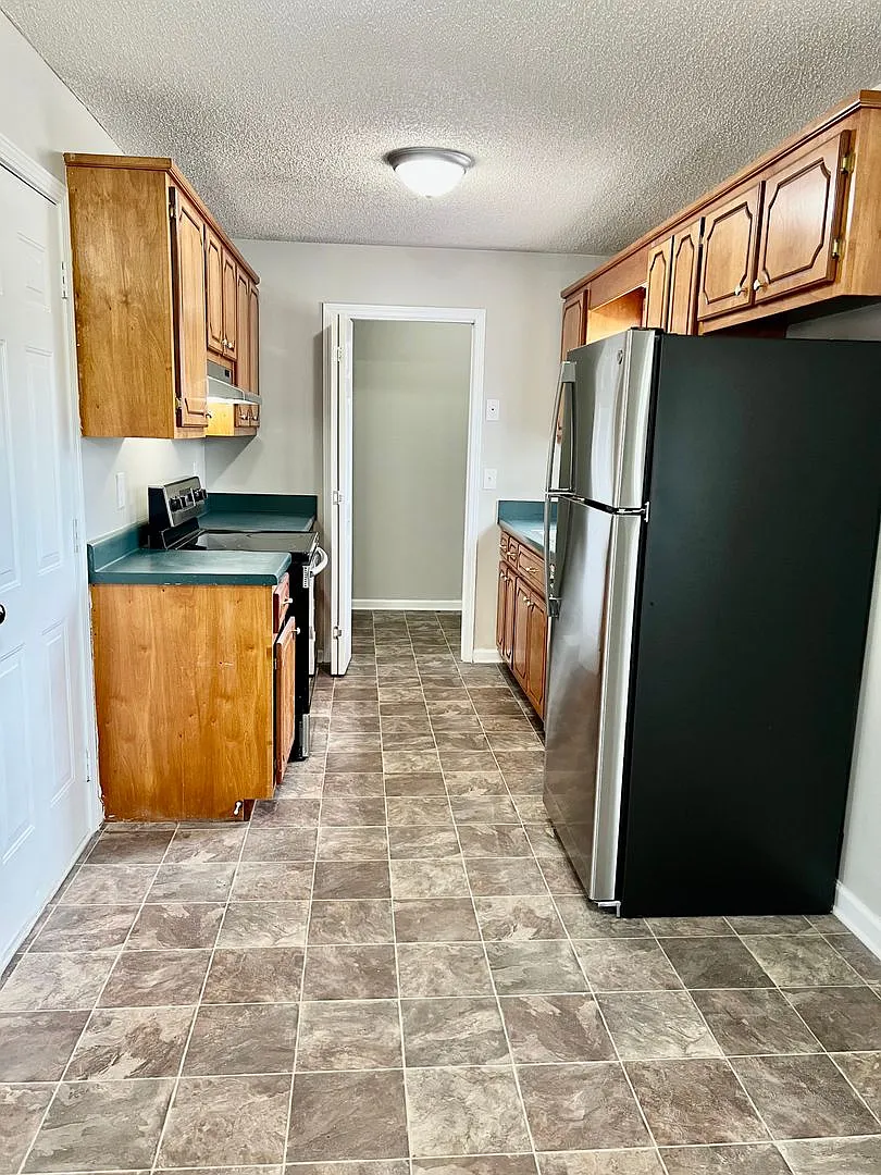 3 Bedroom Home Available off Needmore Rd — Photo 4