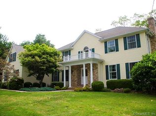 27 Arbor Meadow Dr, Prospect, CT 06712