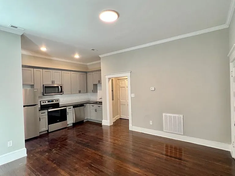 2331 W Grace Street — Photo 10