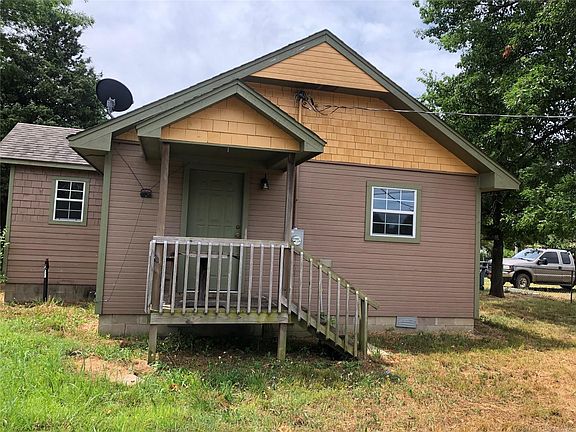 4th image of 701 S Johnson Ave