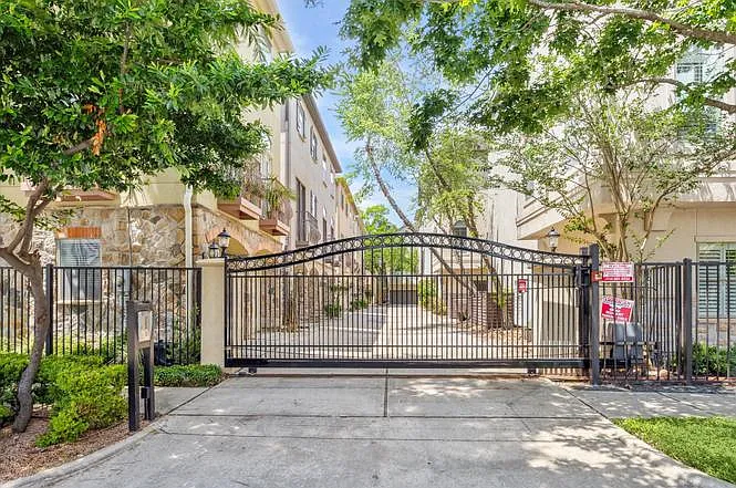 574 Bomar St — Photo 3