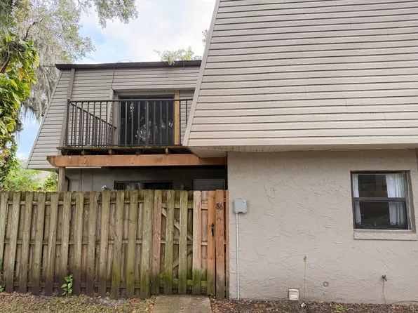 85-88 Springwood Square