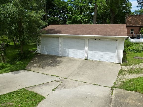 3rd image of 7715 Sundown Ln