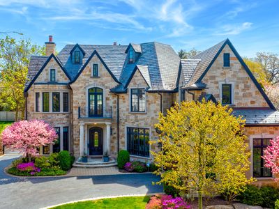 399 Grove St, Glencoe, IL, 60022