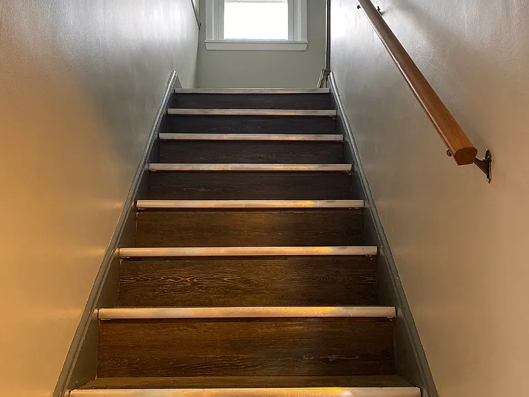 120 W Royal Pkwy — Photo 8