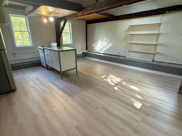 11 West St #4-D