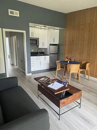 Bonita Terrace Apartments — Photo 23