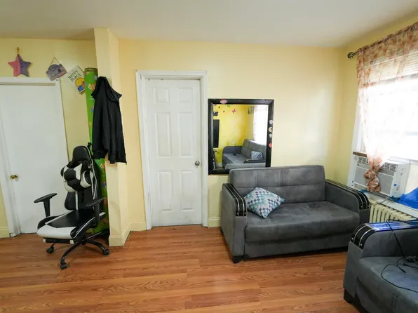 707 24th St, Union City, NJ 07087